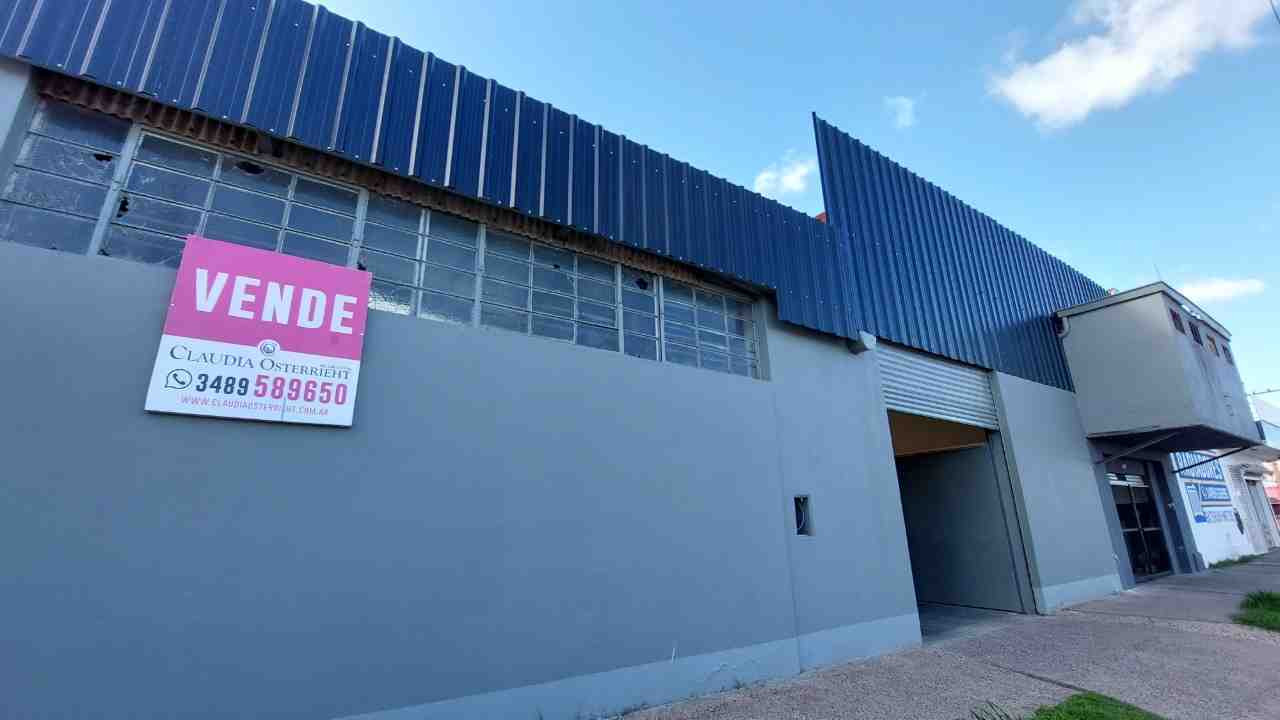 Se vende Galpón en zona comercial de Campana Centro