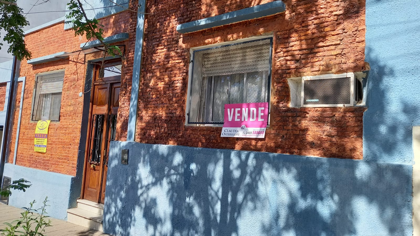 CASA A LA VENTA TRES DORMITORIOS CENTRO.