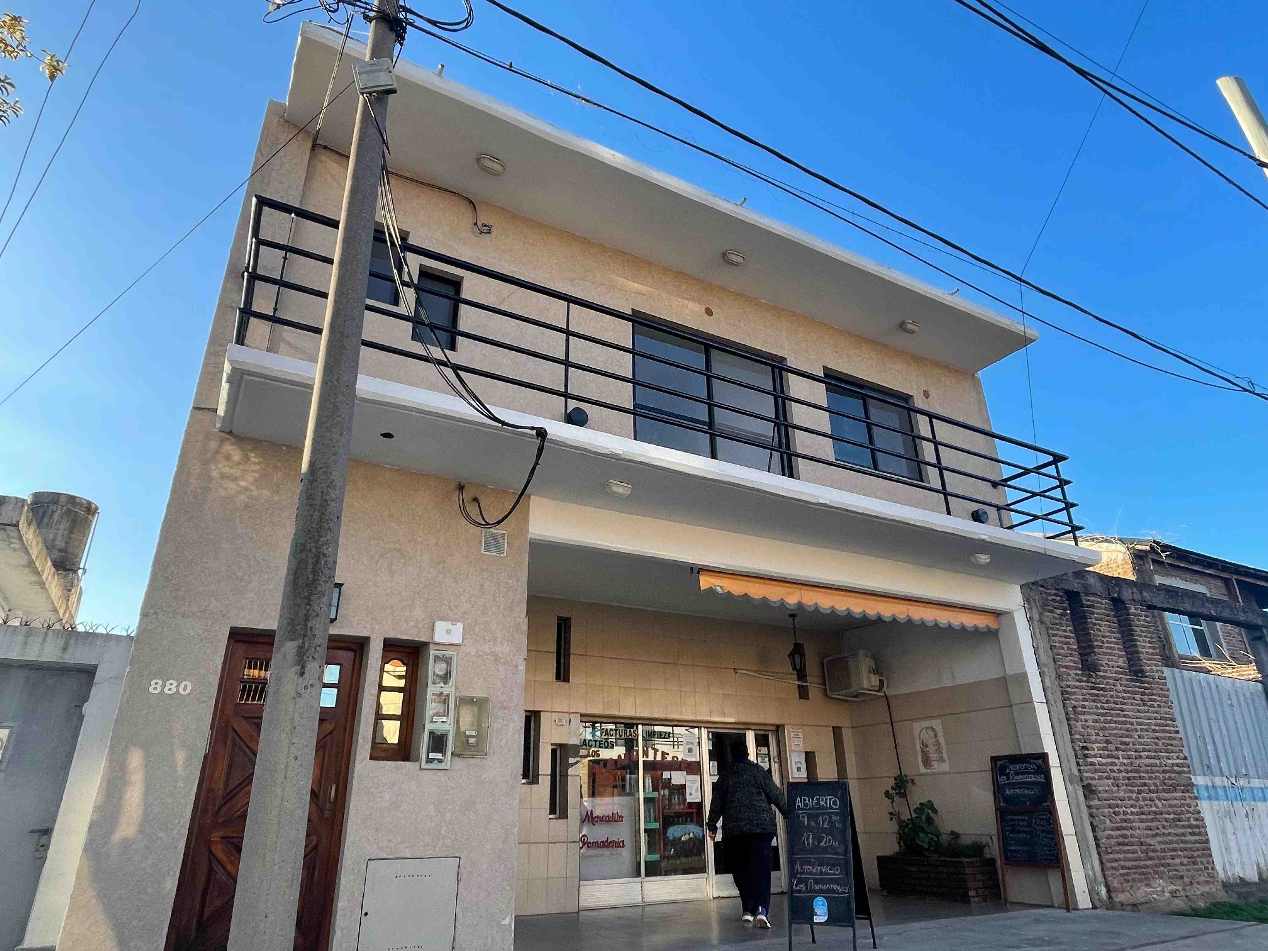 Departamento en Alquiler en Campana (Castilla 880)