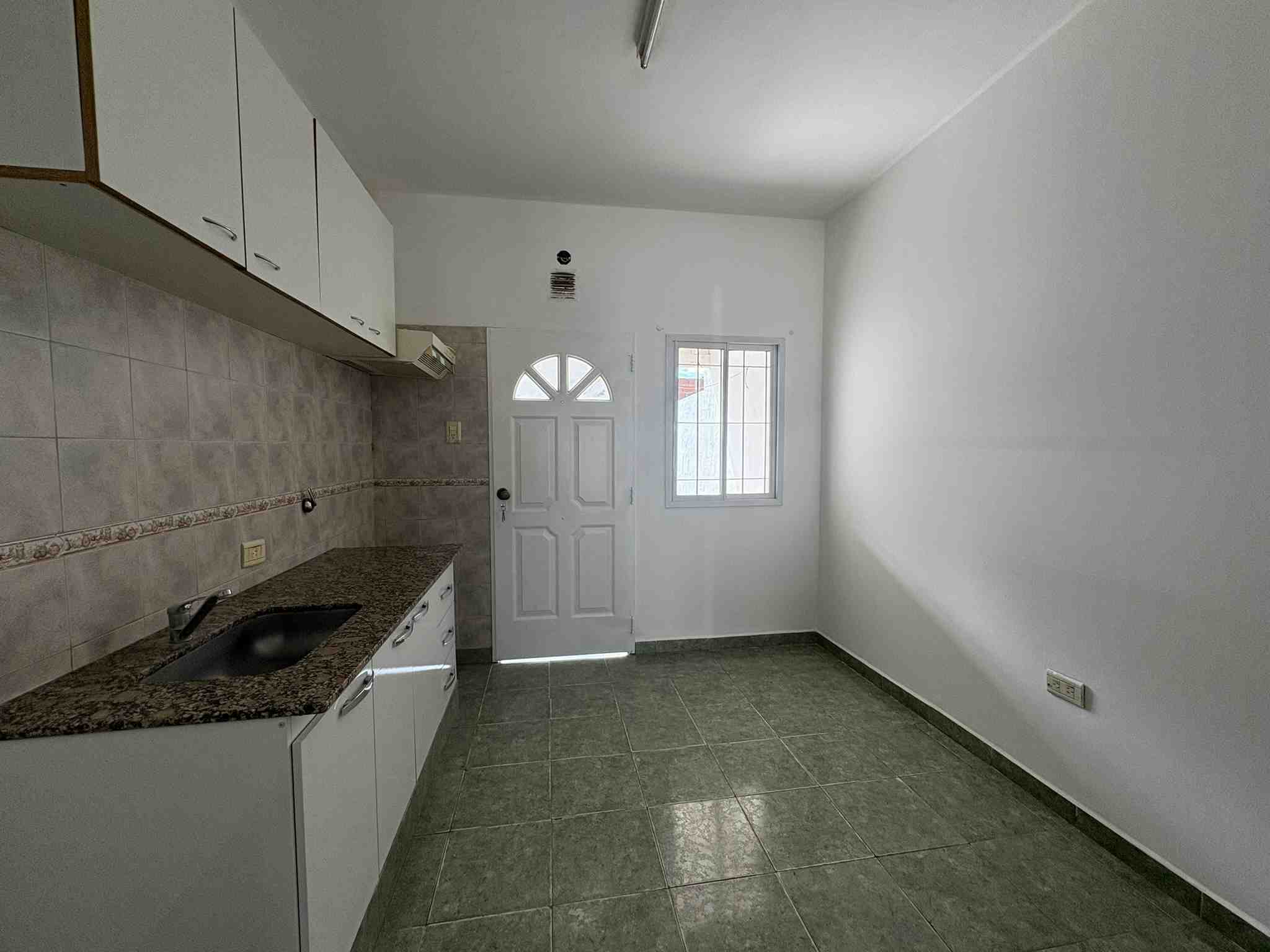 Duplex en Alquiler en Campana (Sin nombre  2221)