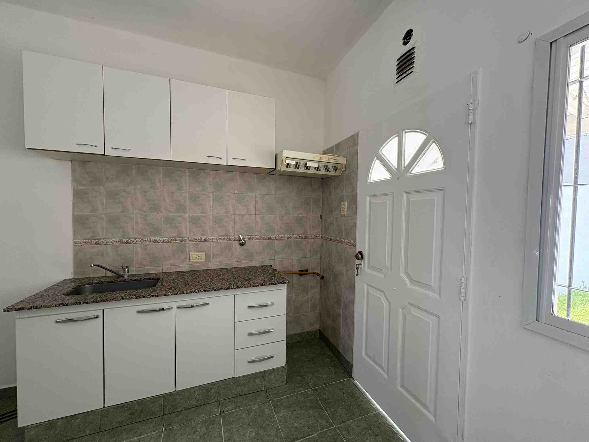 Duplex en Alquiler en Campana (Sin nombre  2221)