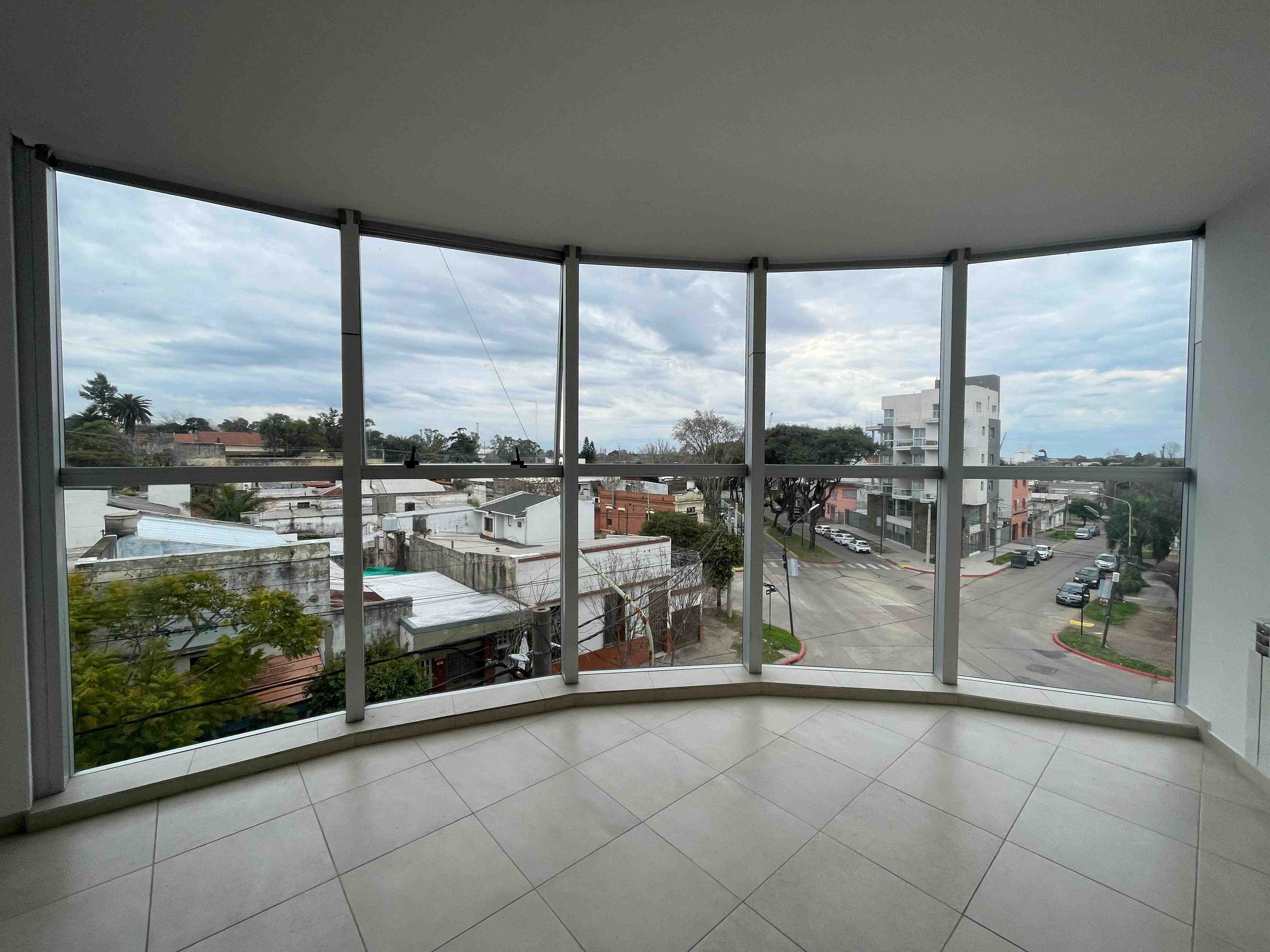 Departamento en Alquiler en Campana (B. Sarmiento  159 2do)