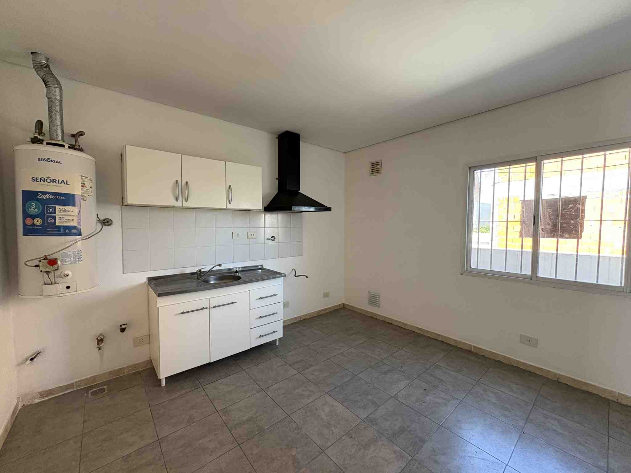 Departamento en Alquiler en Campana (Castelli  826)