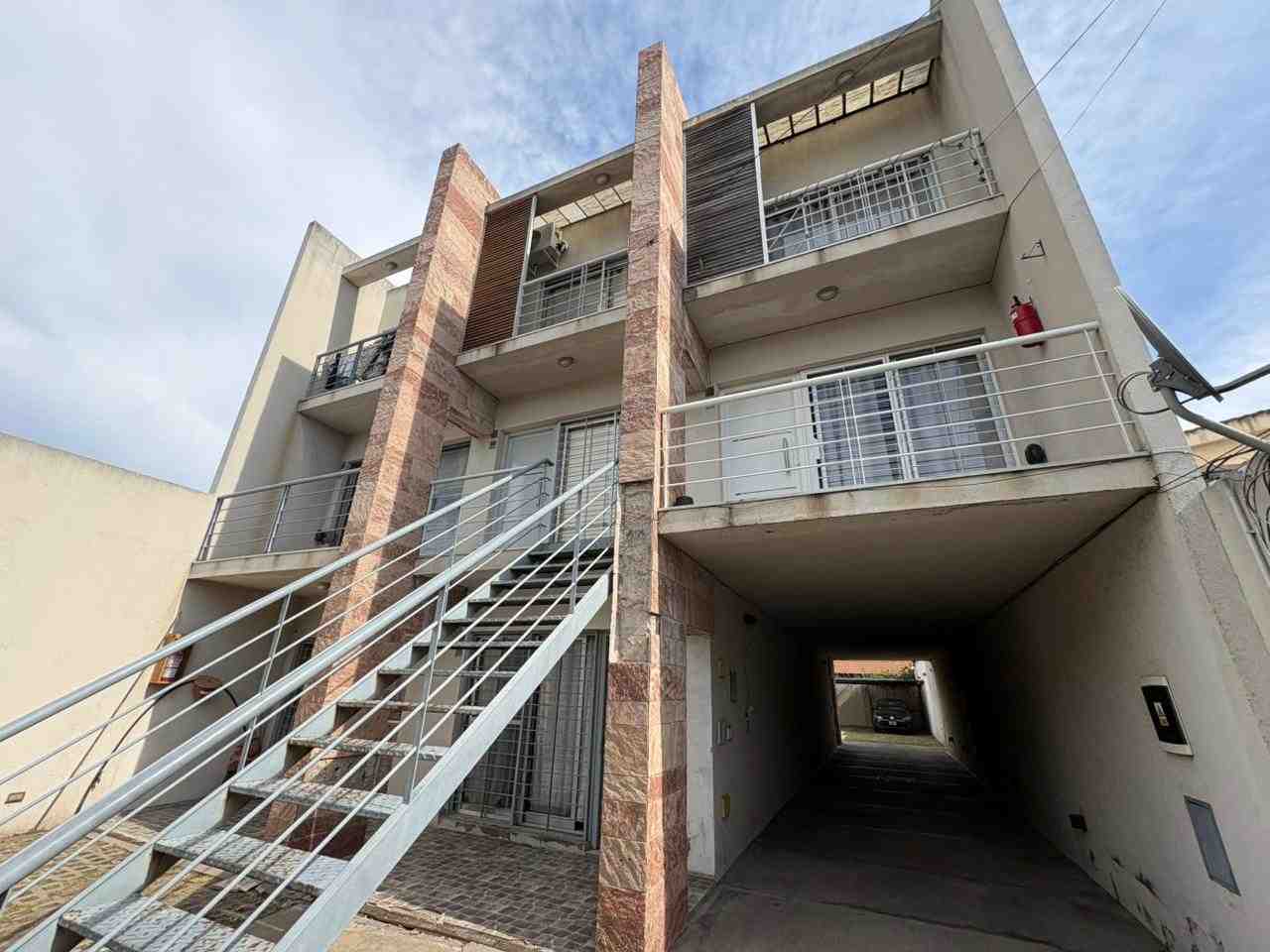 Departamento en Alquiler en Campana (Capilla del Sr.  908)