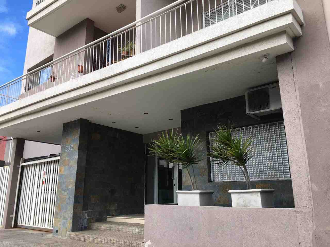 Departamento en Alquiler en Campana (Ameghino  232 PB)
