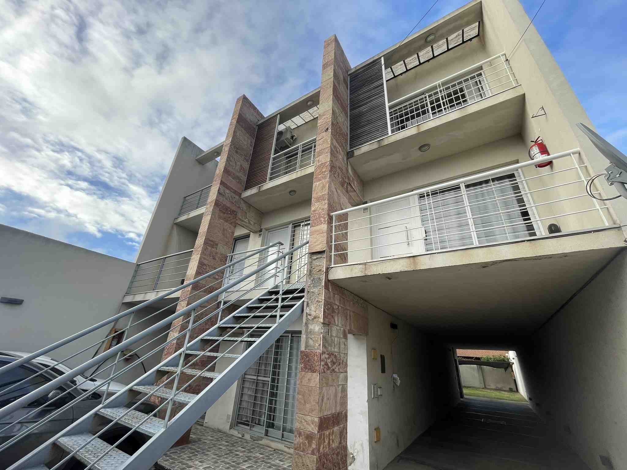 Departamento en Alquiler en Campana (Capilla del Sr.  908)