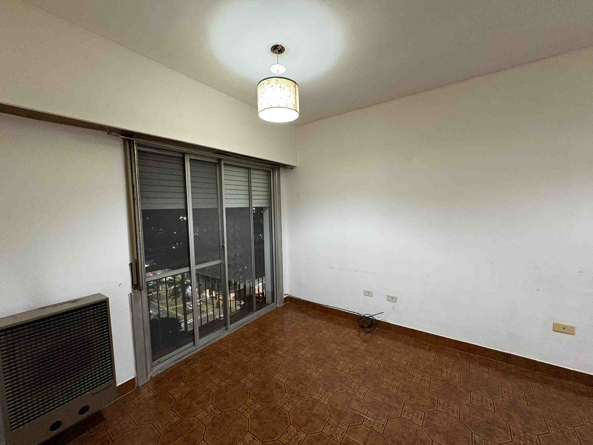 Departamento en Alquiler en Campana (Av Rocca  279 9)