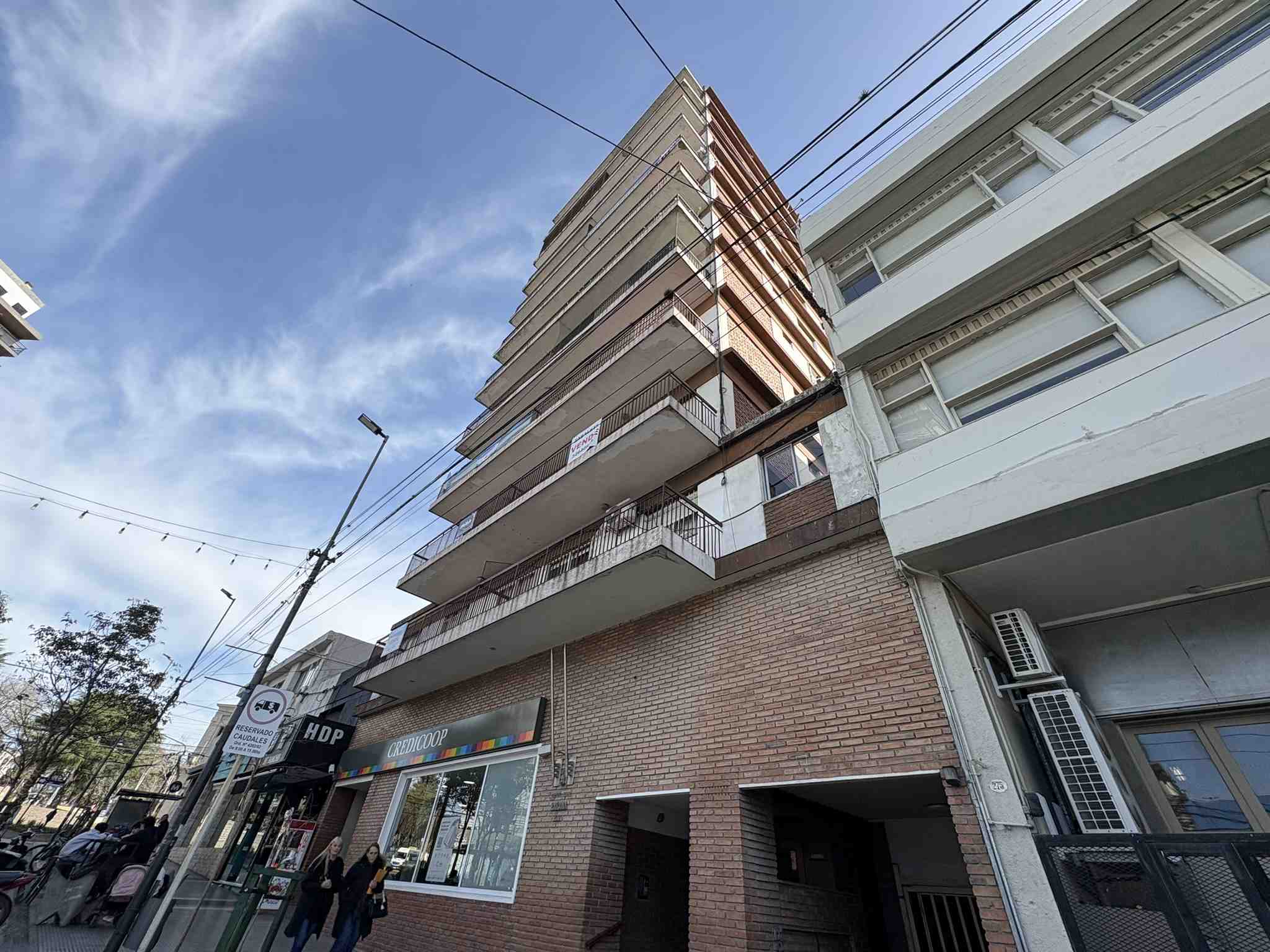 Departamento en Alquiler en Campana (Av Rocca  279 9)